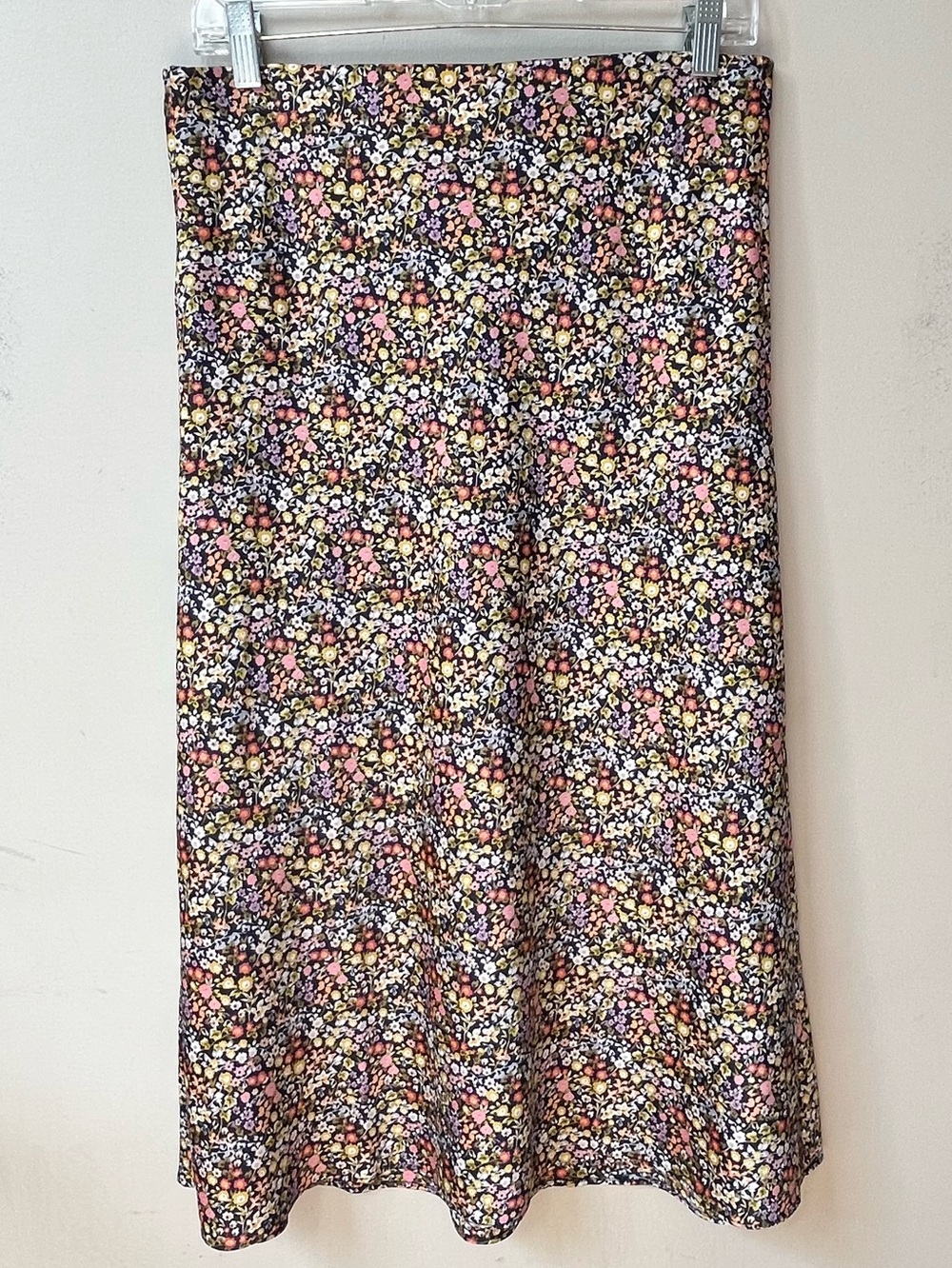 LOFT Sleek Floral Midi Skirt Womens Medium Pull On Cottagecore Ditsy Flower